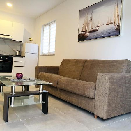 Sea Star Apartments Пьешчана-Увала Экстерьер фото