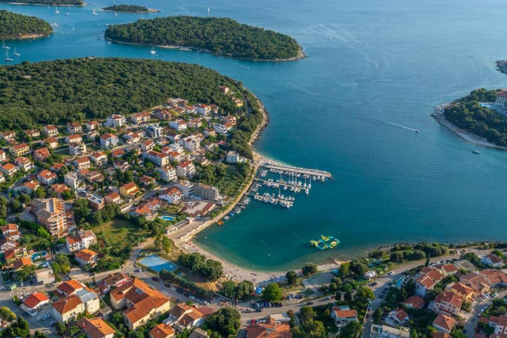 Sea Star Apartments Пьешчана-Увала Экстерьер фото